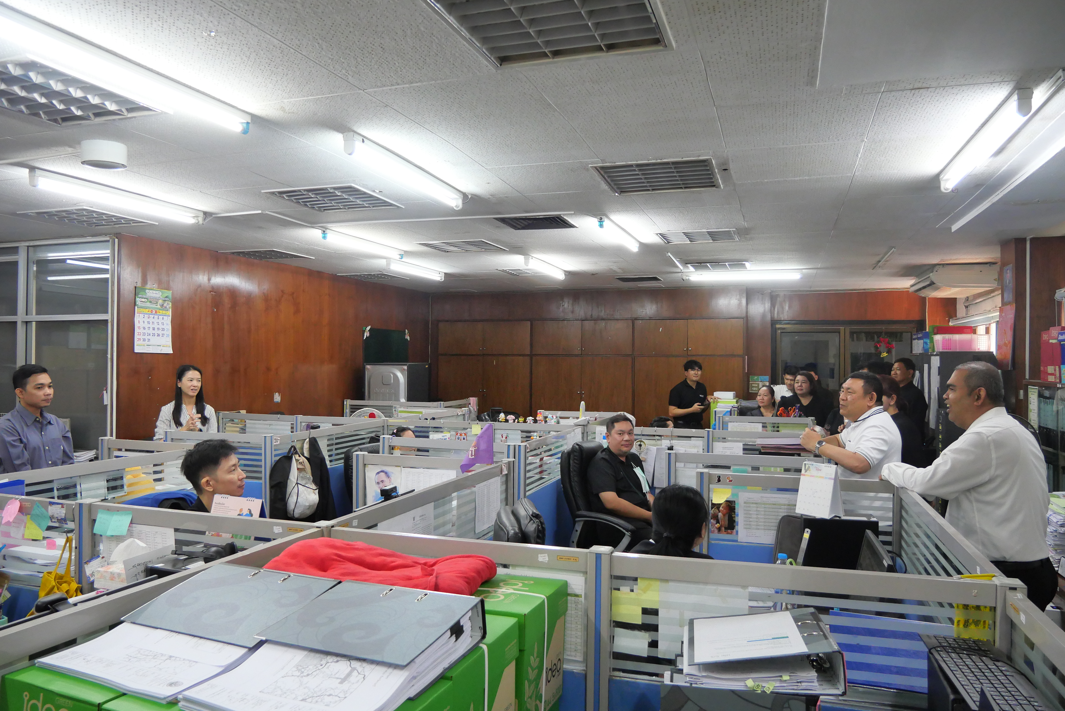 title - เลขาธิการ ส.ป.ก. ตรวจเยี่ยมบุคลากร ส.ป.ก. ถนนราชดำเนินนอก